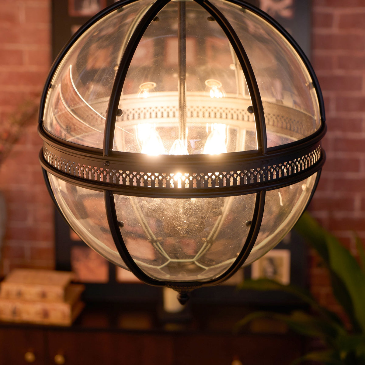 
Svelte Vintage Industrial Glass Pendant Light